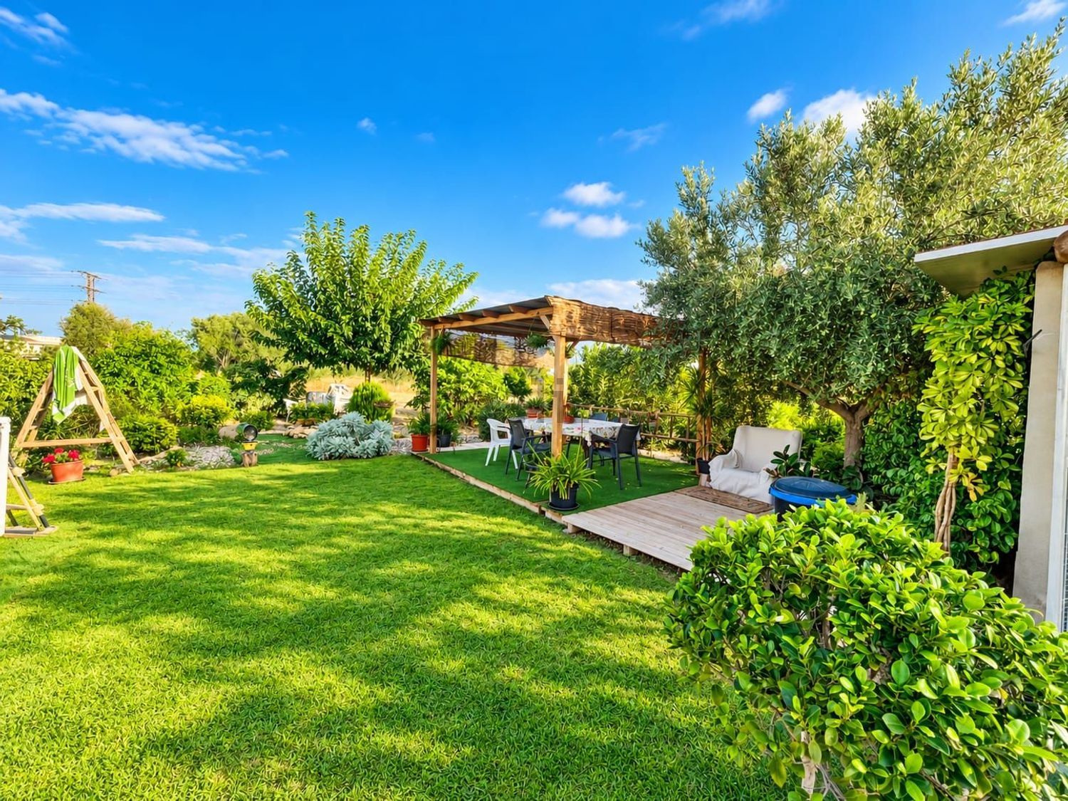 Finca rústica de 8.035 m² con agua y luz en Mutxamel