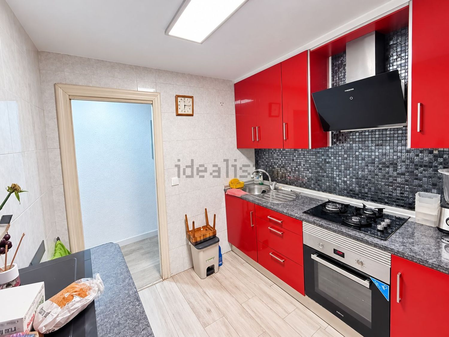 Piso de 3 dormitorios con patio en San Agustín, Alicante - foto 4