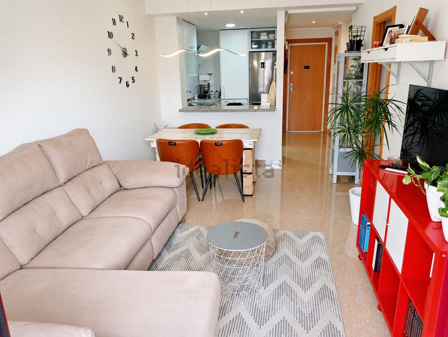 Piso de 3 dormitorios con garaje y trastero en La Florida, Alicante - foto 4