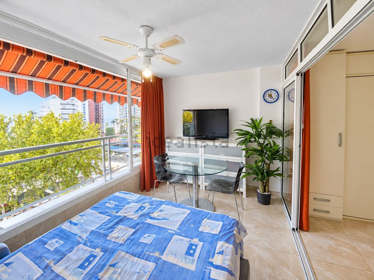 Estudio reformado con vistas al mar en Levante, Benidorm - foto 2