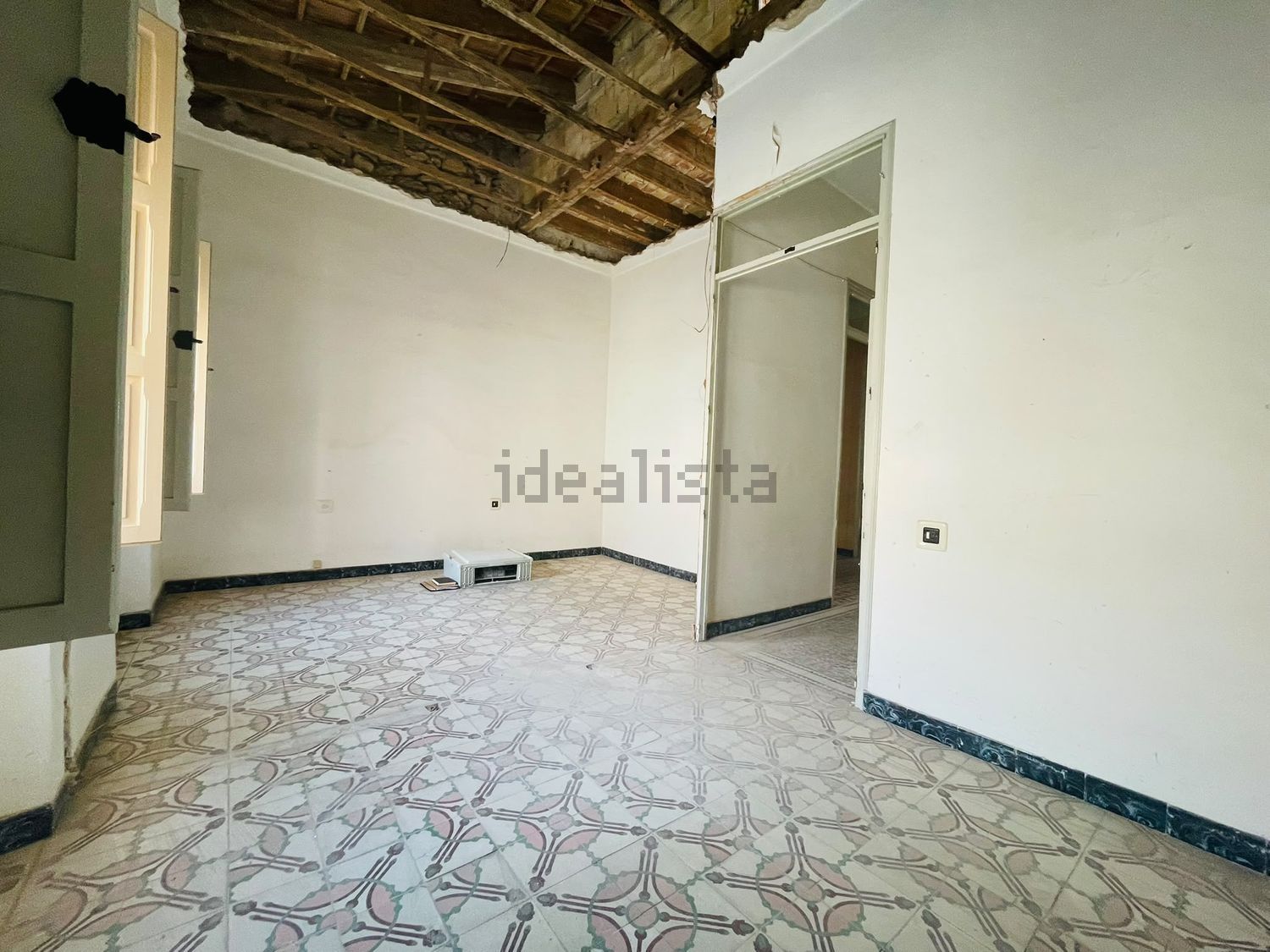 Casa adosada de 4 dormitorios para reformar en Novelda - foto 9