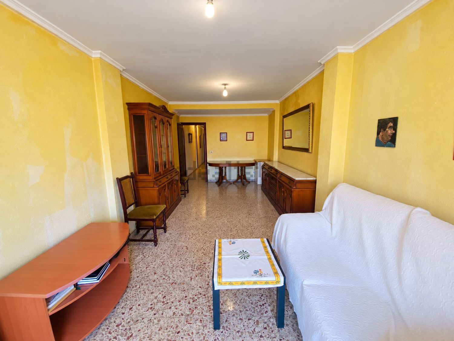 3-bedroom flat with terrace in central Benidorm - photo 2