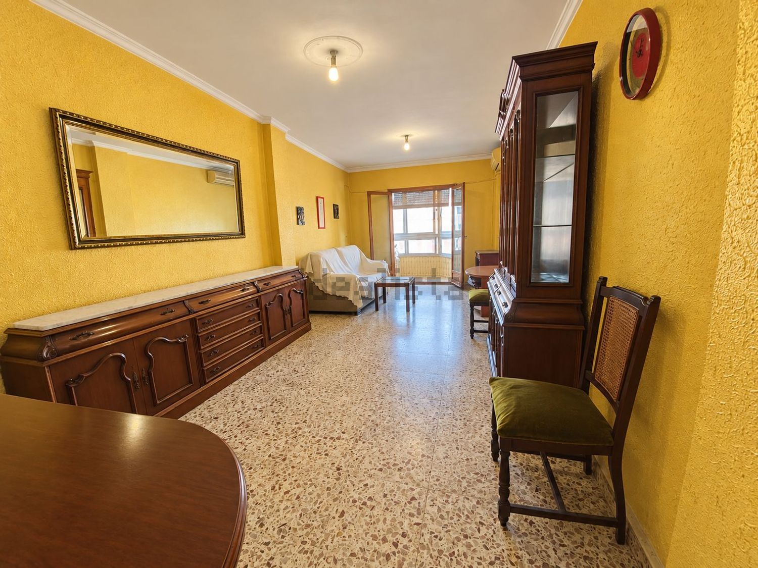 3-bedroom flat with terrace in central Benidorm - photo 3