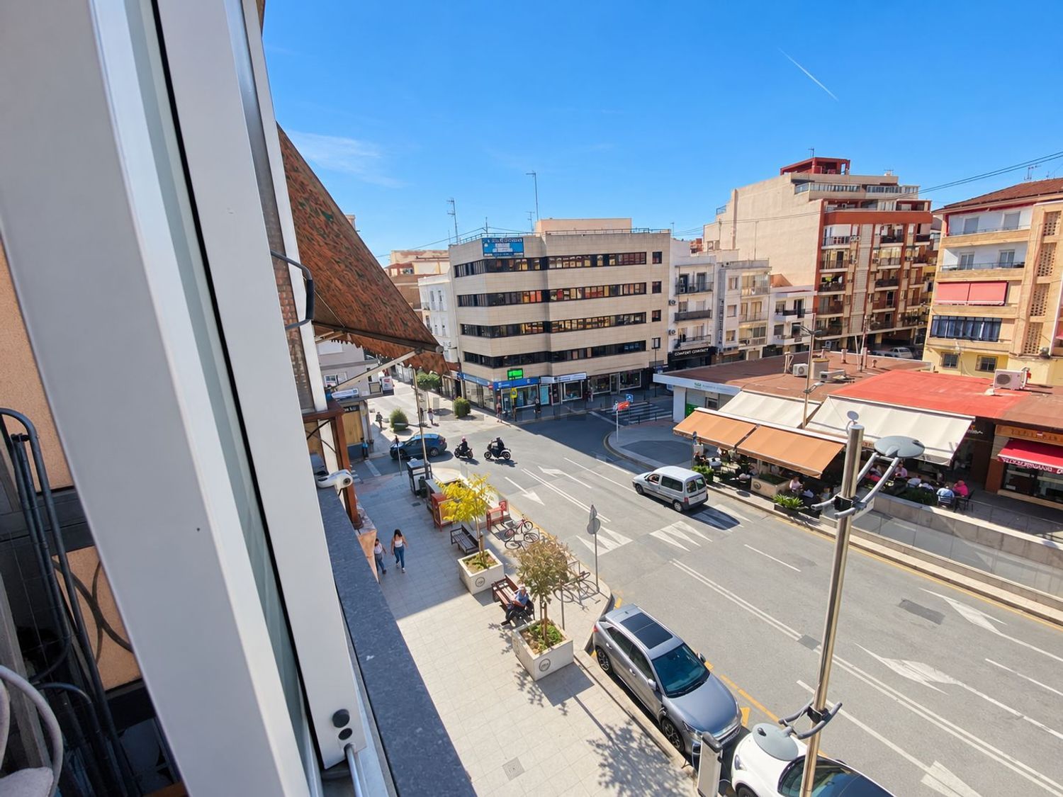 3-bedroom flat with terrace in central Benidorm - photo 7